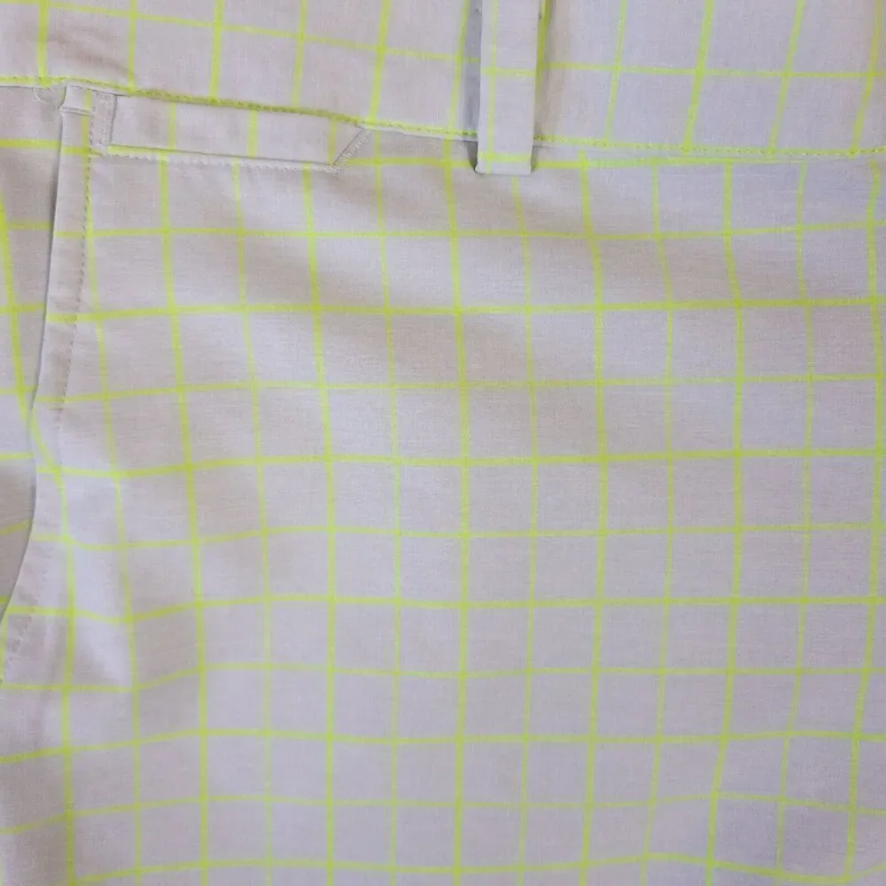 Nike Golf Shorts Mens 36 Light Gray Volt Tour Performance Dri-Fit Plaid Golfer